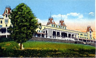 The front of the Grand Hotel